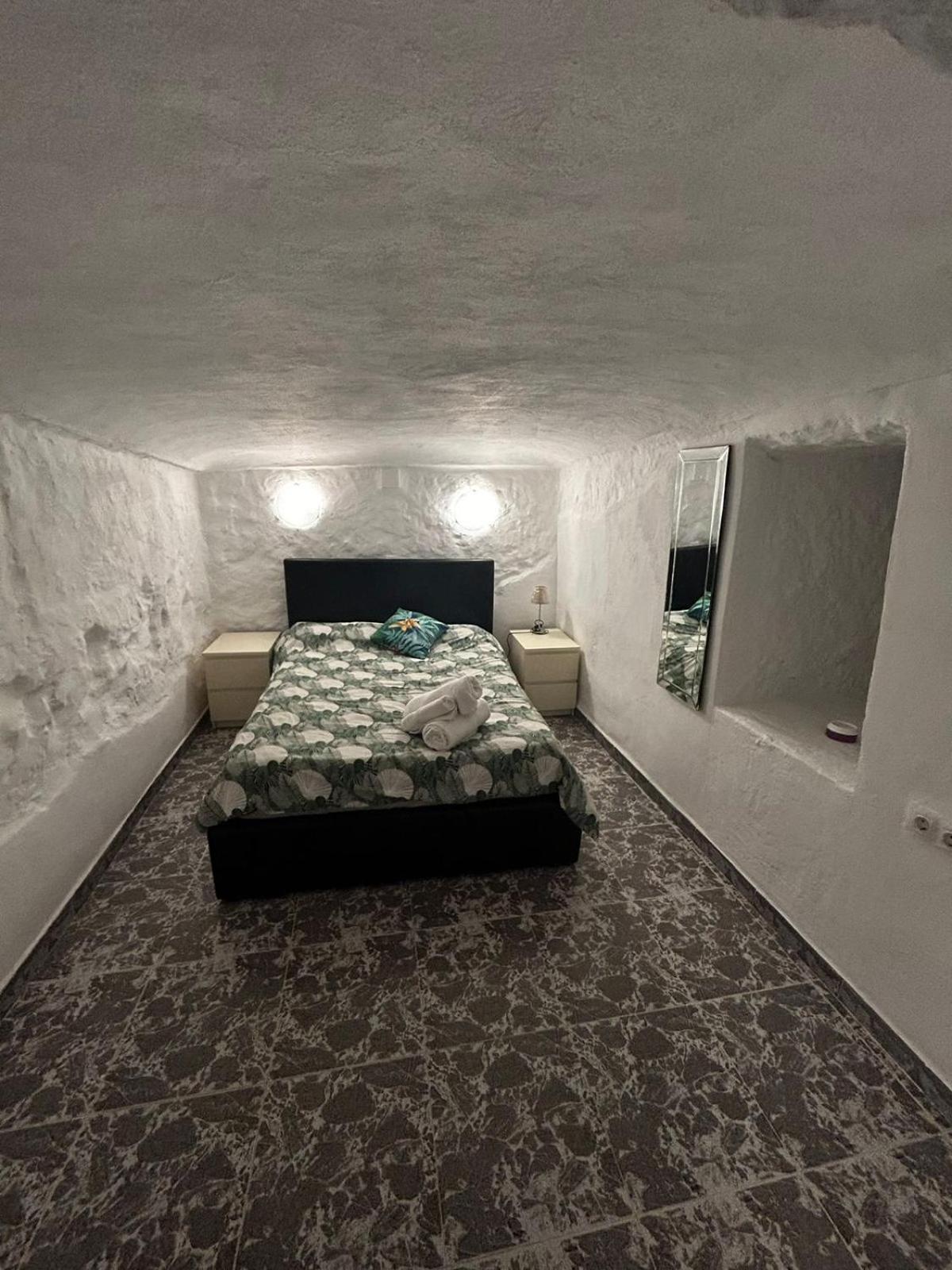 Villa The Crystal Cave à Zújar Extérieur photo